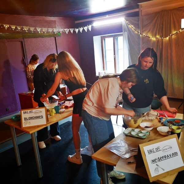 Gatavošanas sacensības "Bake off"