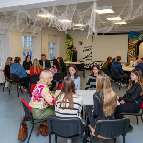 Kafija ar politiķiem